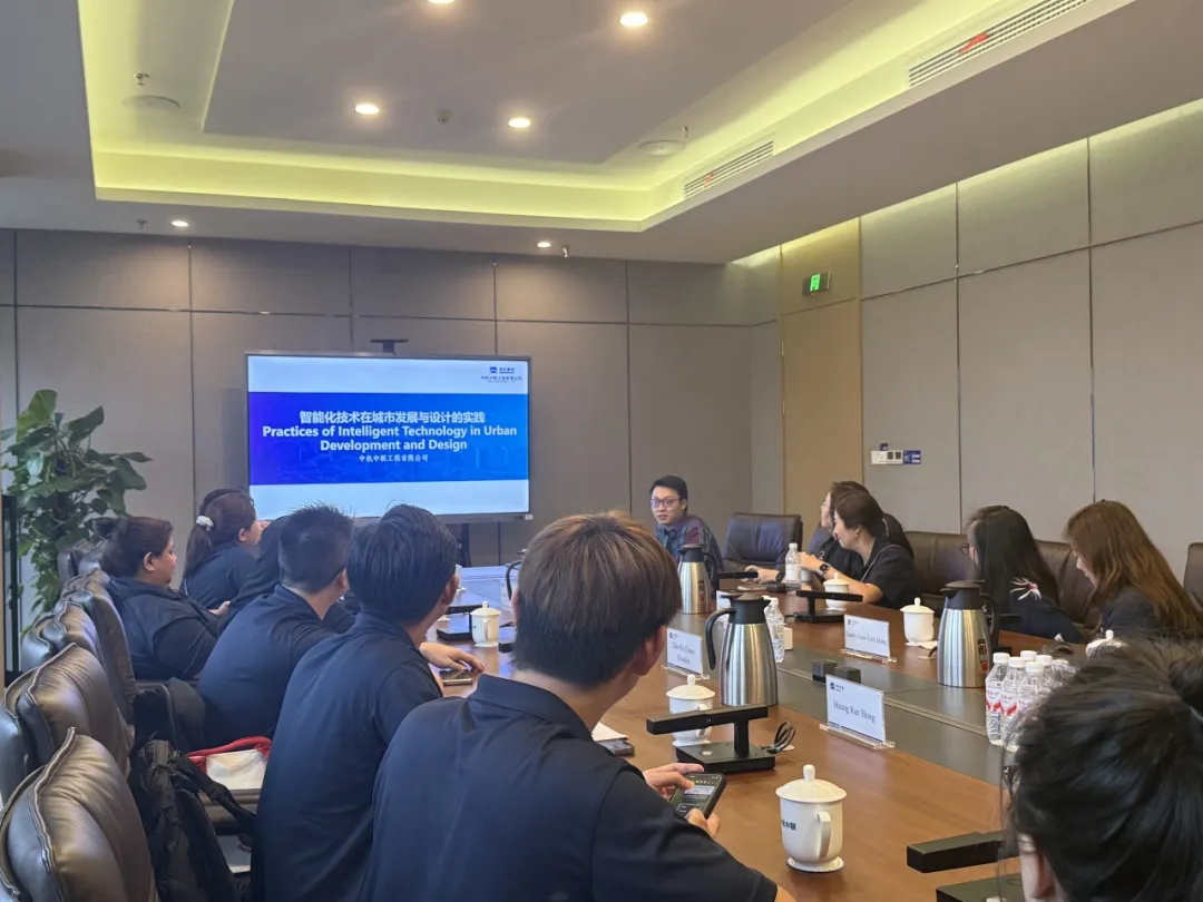 新加坡南洋理工大学国立教育学院代表团深度考察重庆设计之都 4 singapore delegation visits chongqing city of design 4