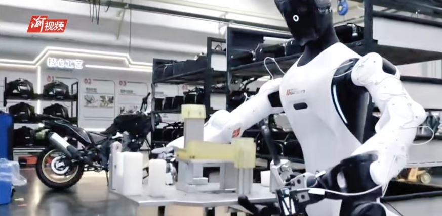 20260420 humanoid robots chongqing factory screw tightening manufacturing upgrade 6